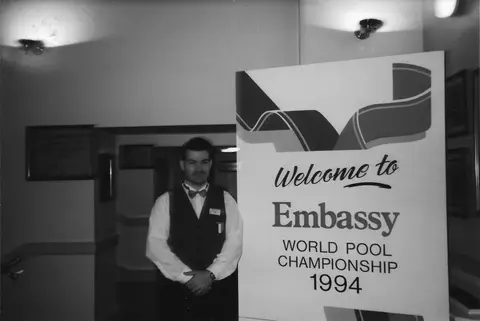 Coupure de presse : Photo d'inauguration des Championnats du Monde WEPF 1994
